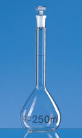 Baňka odměrná BLAUBRAND, třída A, DE-M, 1000 ml, Boro 3.3 NZ 24/29, skleněná zátka
