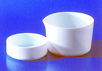 Evaporating dish, tall form with spout, PTFE, 60 x 100 mm, 350 ml